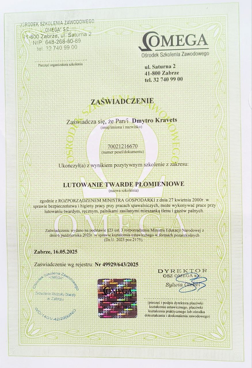 Certyfikat ukończenia szkolenia z lutowania twardego płomieniowego w Ośrodku Szkolenia Zawodowego Omega, wydany w Zabrzu, z pieczęciami i podpisem dyrektora.