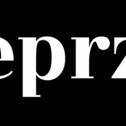 Logo bistro 'Pieprz i Sól' z białymi ikonami solniczki i pieprzniczki po lewej stronie, nazwa lokalu i dopisek 'BISTRO' na czarnym tle.