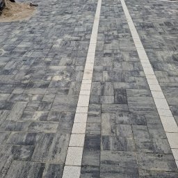 Układanie kostki brukowej Przysieki 1