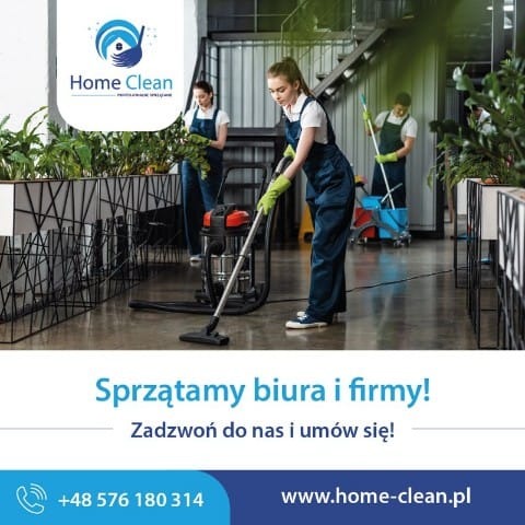 Zespół sprzątający biuro: kobieta odkurza podłogę, druga pielęgnuje rośliny, a mężczyzna myje podłogę mopem. Widoczne rośliny w donicach i schody.