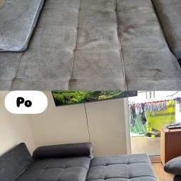 GLOWUP_AUTOSHINE - Szara, narożna kanapa przed i po czyszczeniu. Widoczne plamy przed, a czysta tapicerka po. Na balkonie suszące się pranie.