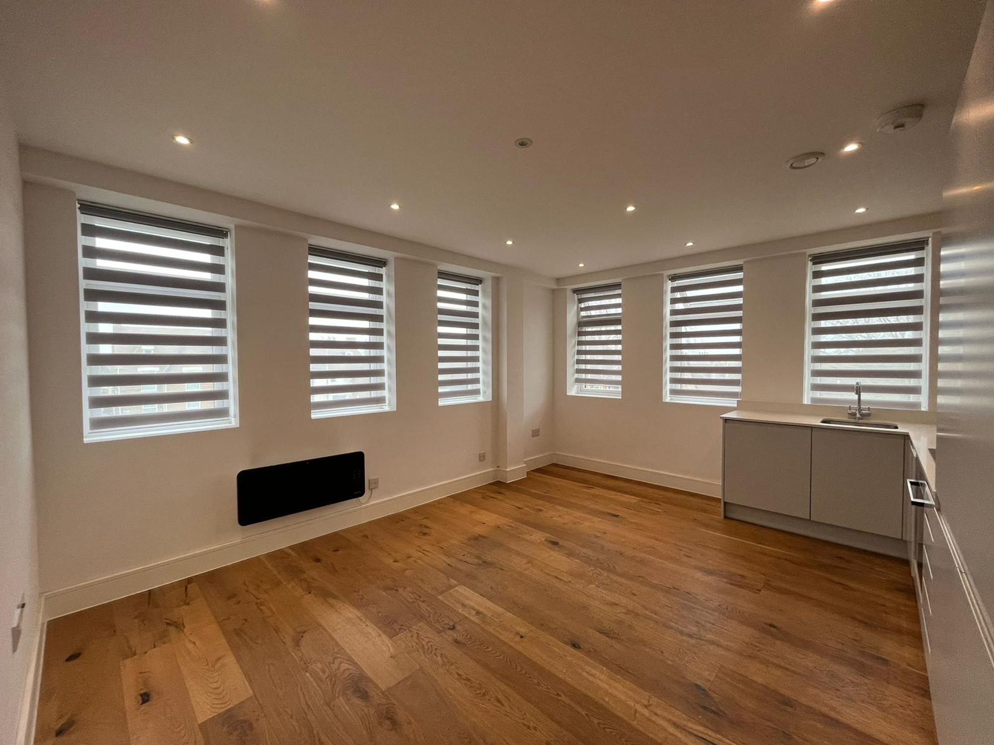 roleta dzień noc wolnowisząca