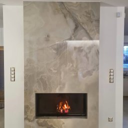 Wkład kominkowy Schmid Lina 10051h.
Środek wyłożony czarnym szamotem.

kominki kielce
nowoczesne kominki kielce 
wkład kominkowy kielce