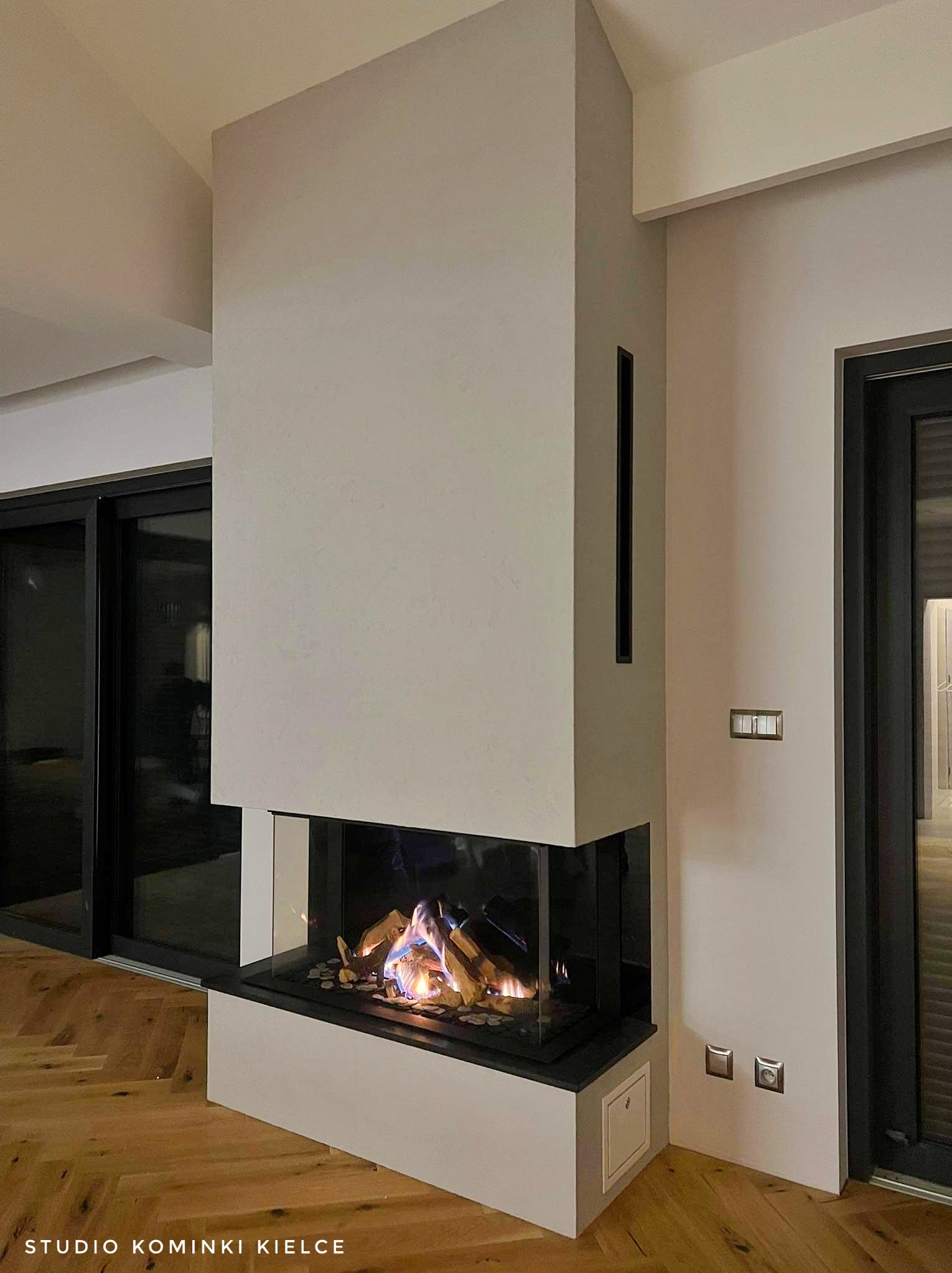 Gazowy wkład kominkowy DRU Maestro 105/3 Eco Wave. kominek gazowy kielce kominek trzyszybowy