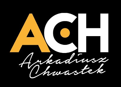 Logo firmy ACH Arkadiusz Chwastek. Litery 'ACH' w kolorach złoty i białym, nazwa firmy pisana ozdobną czcionką na czarnym tle. Grafika firmowa.