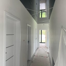 Huczyński Docieplenia i Wykończenia - Kompleksowe wykończenie wnętrz, montaż drzwi zewnętrznych oraz wewnętrznych