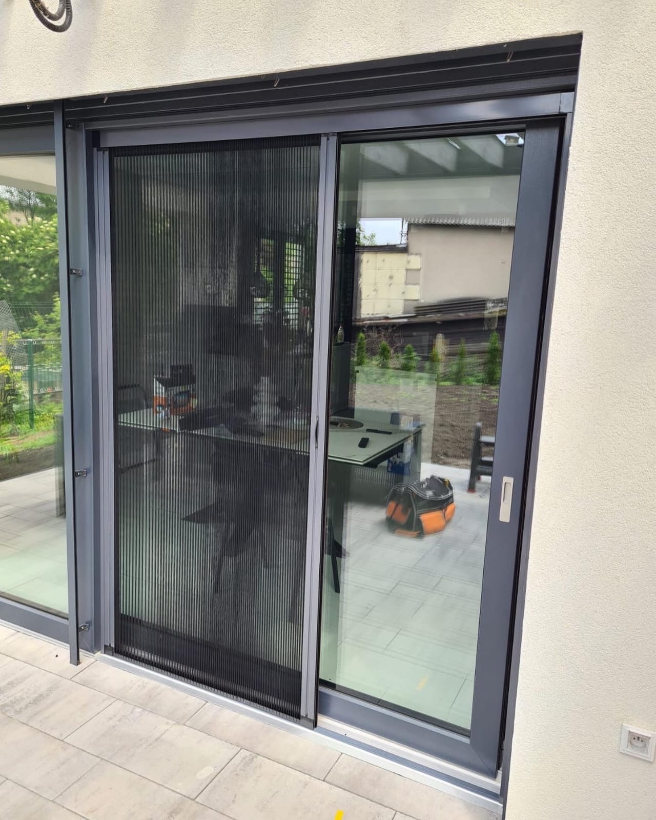 Moskitiery plisowane, przesuwne, ramkowe-okienne, drzwiowe