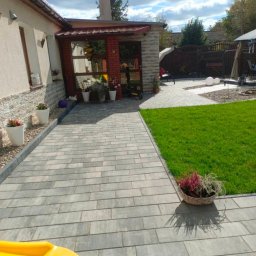 Układanie kostki brukowej Płoty 1