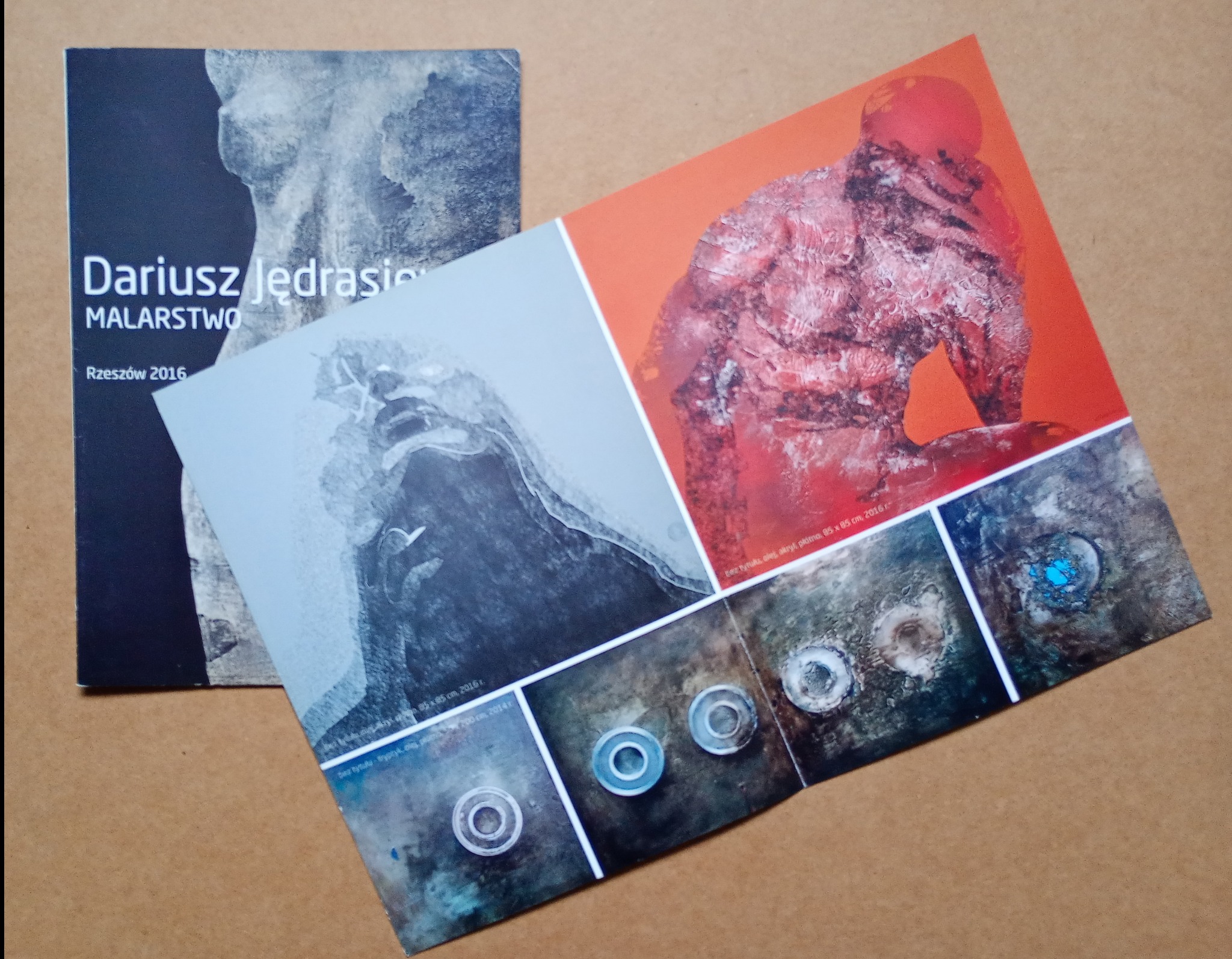 Katalog malarstwa Dariusza Jędrasika z 2016 roku, prezentujący tryptyk olejny i akrylowy na płótnie. Widoczne zbliżenia detali prac.