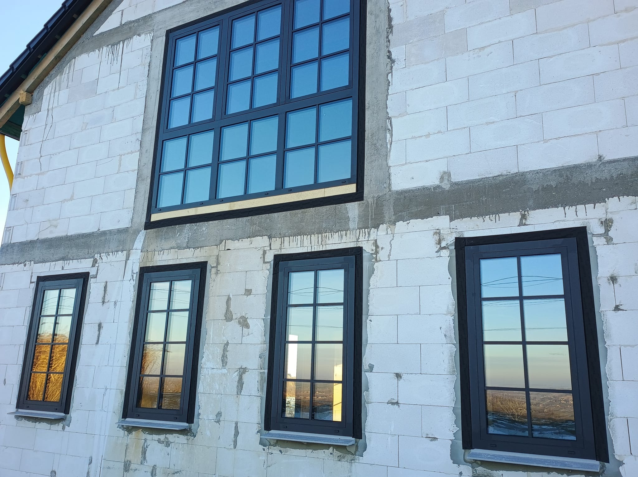 Okna aluminiowe ze szprosami