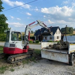 Wyburzenia wraz z odwozem materiału.