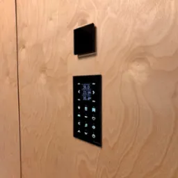 panel dotykowy i czujnik M-sens