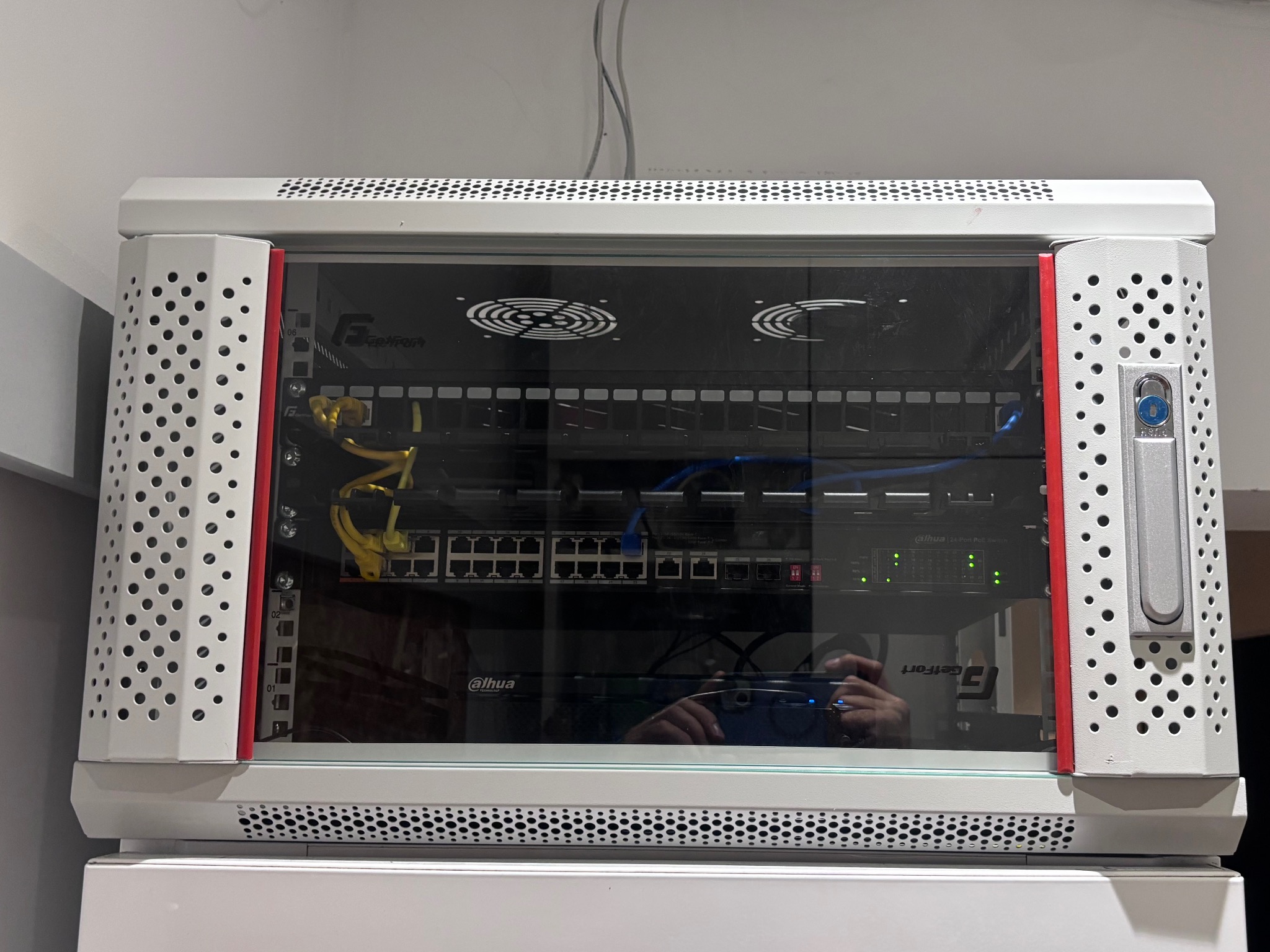 szafa rack / switch / access point