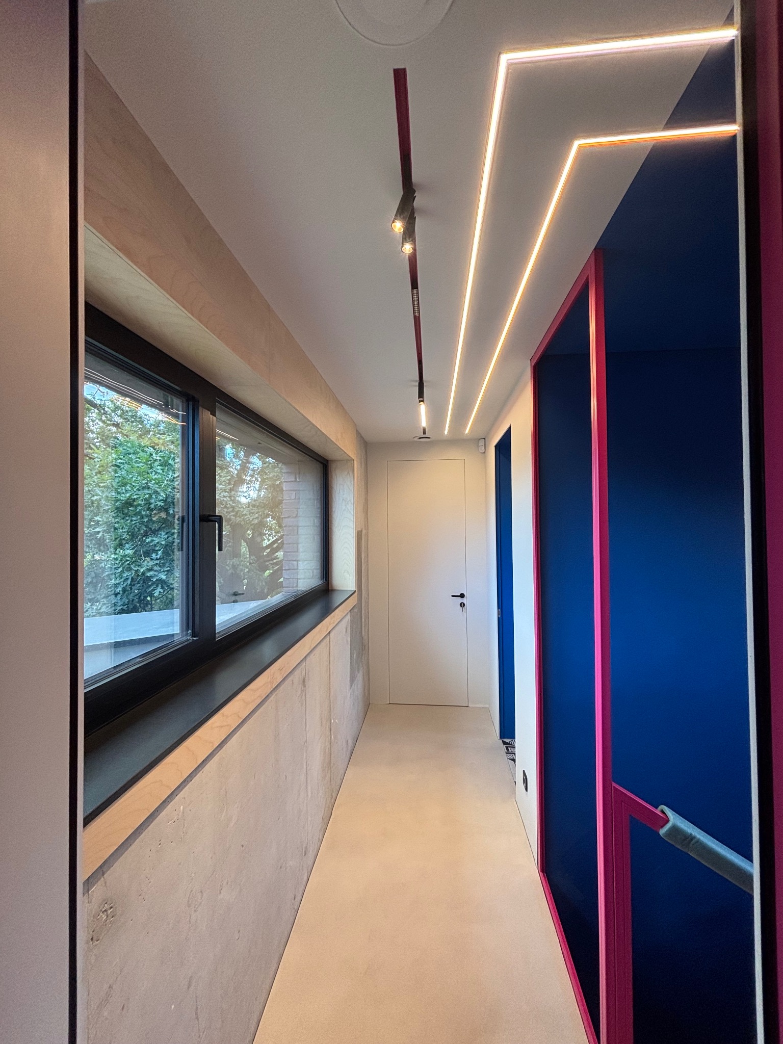 montujemy i uruchamiamy różnego rodzaju oświetlenie LED/ szyno lampy/ DALI