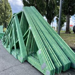 wiązary dachowe przed wyjazdem z Dom z Fabryki