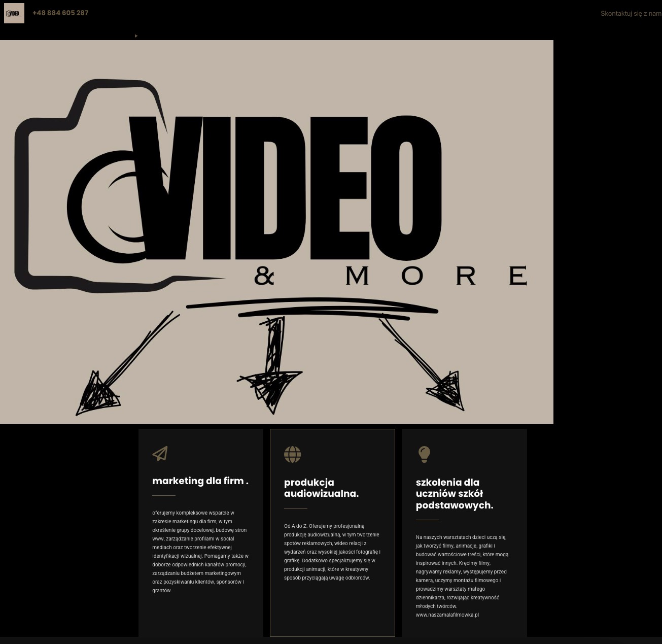 Grafika z napisem VIDEO & MORE, stylizowaną kamerą i strzałkami. Prezentacja usług: marketing, produkcja audiowizualna, szkolenia dla uczniów szkół podstawowych.