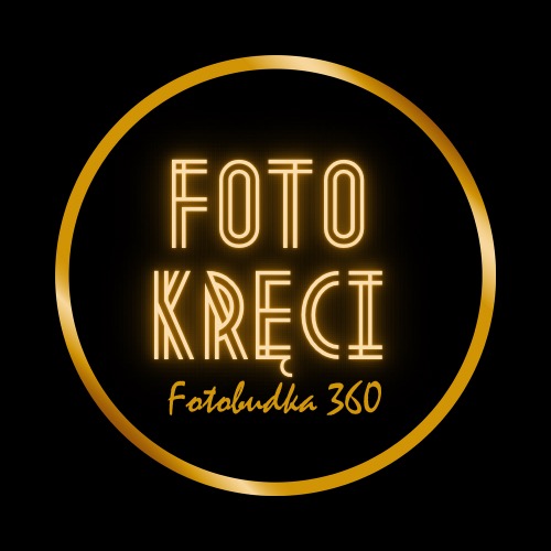 Neonowe logo 'Foto Kręci Fotobudka 360' w złotym okręgu na czarnym tle. Stylizowane litery, nowoczesny design.