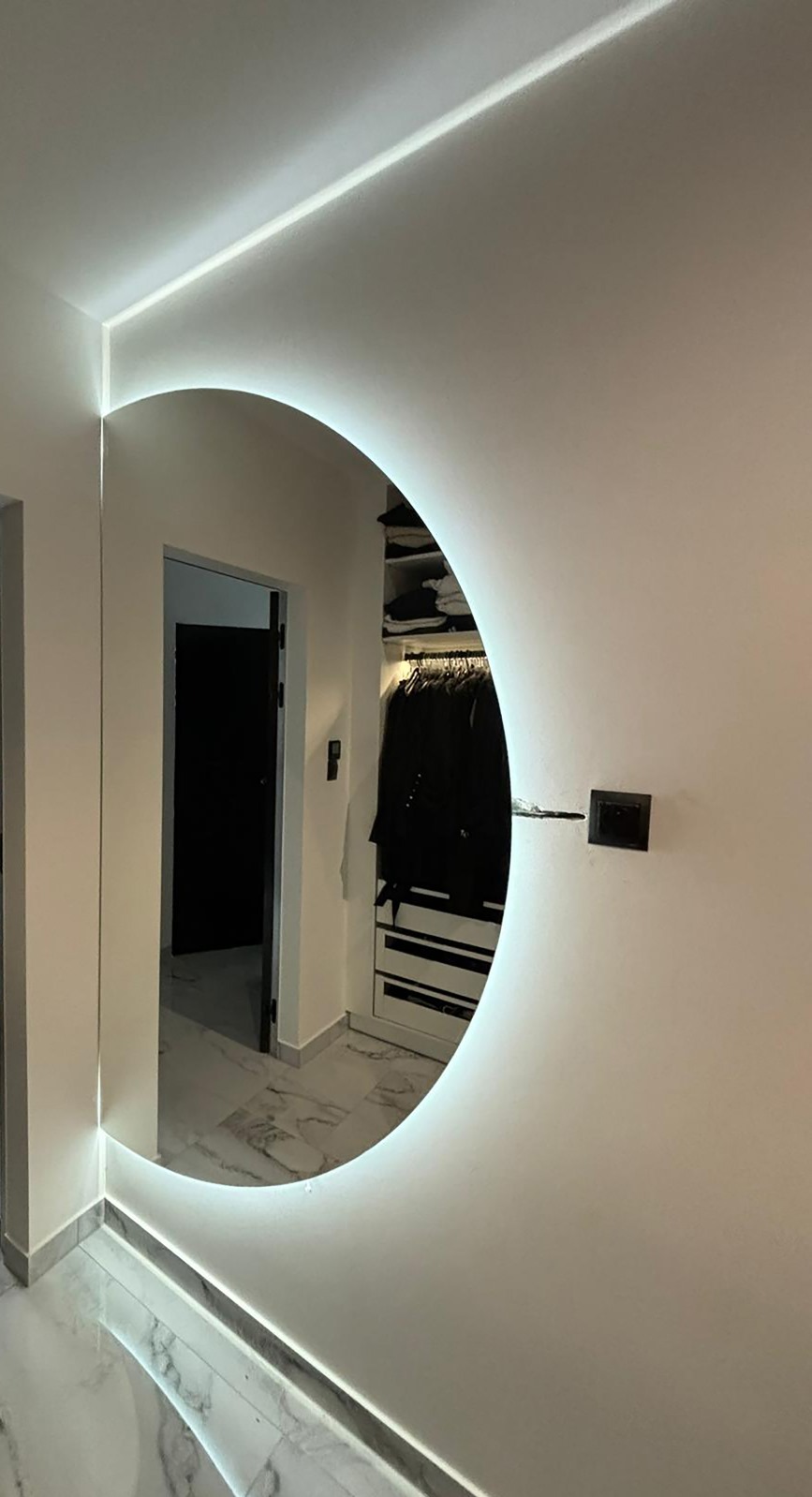 lustro podświetlane