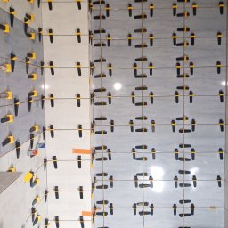 Ados.Usługi glazurnicze. - Montaż Paneli Podłogowych Słupsk