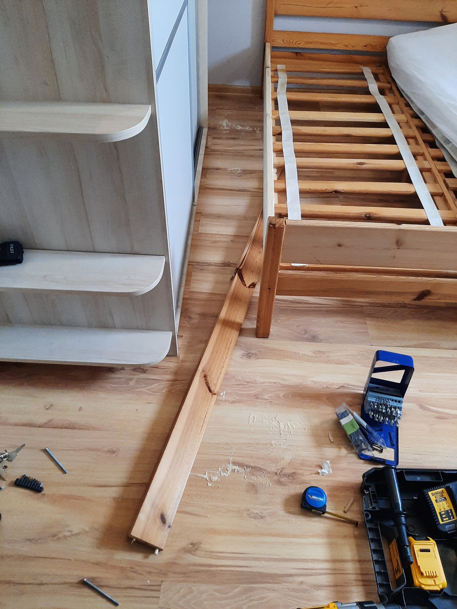 Wymiana złamanej części ramy