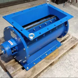 Dozownik celkowy DC340x600 z nakładkami gumowymi.