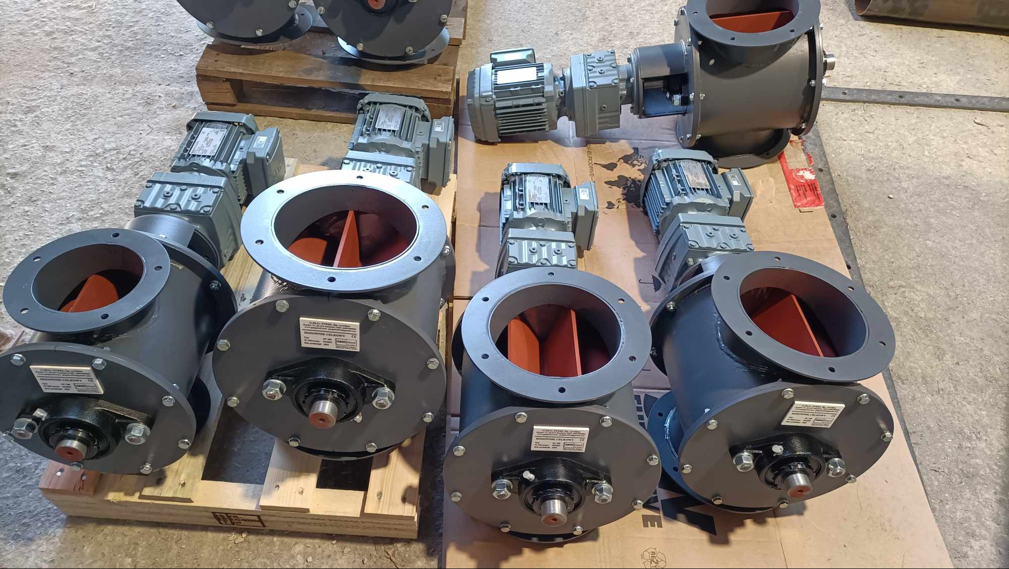 Dozowniki celkowe DC 200 i DC 140