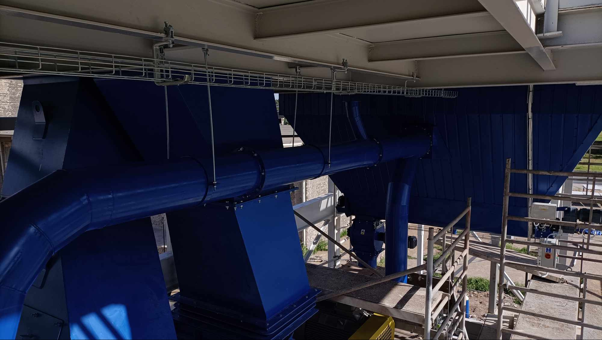 Filtr z instalacją odpylania