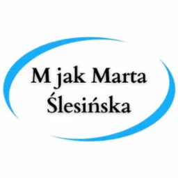 Grafika z napisem 'M jak Marta Ślesińska' w czcionce szeryfowej, otoczona niebieskim, eliptycznym obramowaniem na białym tle.
