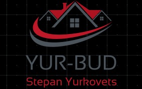 Czarne tło z logo firmy YUR-BUD Stepan Yurkovets. Czerwony dach domu i szary łuk nad napisem. Kontrastowe kolory i prosta grafika.