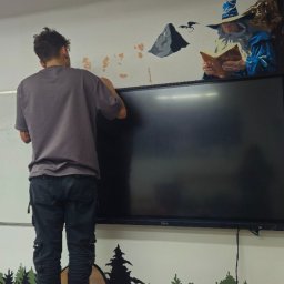 Proces tworzenia muralu w szkole podstawowej