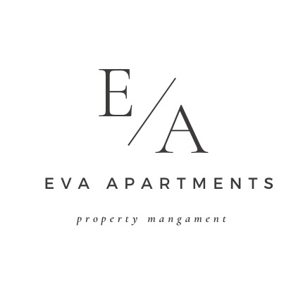 Minimalistyczne logo 'E/A EVA APARTMENTS property mangament' w odcieniach szarości na białym tle, z ukośną linią dzielącą litery E i A.