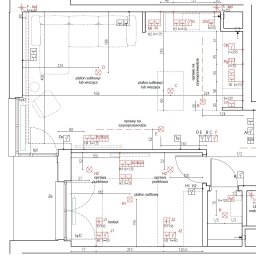 Corners Pracownia Paweł Szustakowski - Plan oświetlenia wnętrza: salon i kuchnia z rozmieszczeniem lamp sufitowych, kinkietów i opraw szynowych. Widoczne wymiary i oznaczenia punktów świetlnych.