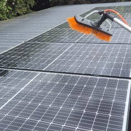 SLAWOMIREX SŁAWOMIR SKOWROŃSKI - mycie paneli fotowoltaicznych przy użyciu wody demineralizowanej