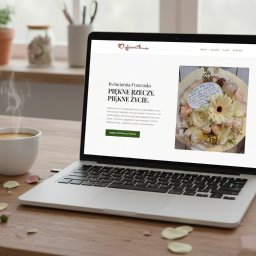 Kwiaciarnia Francuska: Strona o ciepłym, zmysłowym klimacie. Łączy elegancję dawnych czasów z pięknem natury, prezentując świeże kwiaty i unikatowe antyki. Projekt podkreśla wyjątkową atmosferę miejsca hasłem: Piękne Rzeczy. Piękne Życie.