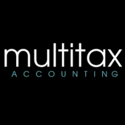 Minimalistyczne logo 'multitax ACCOUNTING' na czarnym tle. Biały napis 'multitax' nad turkusowym 'ACCOUNTING'. Prosta, nowoczesna typografia.