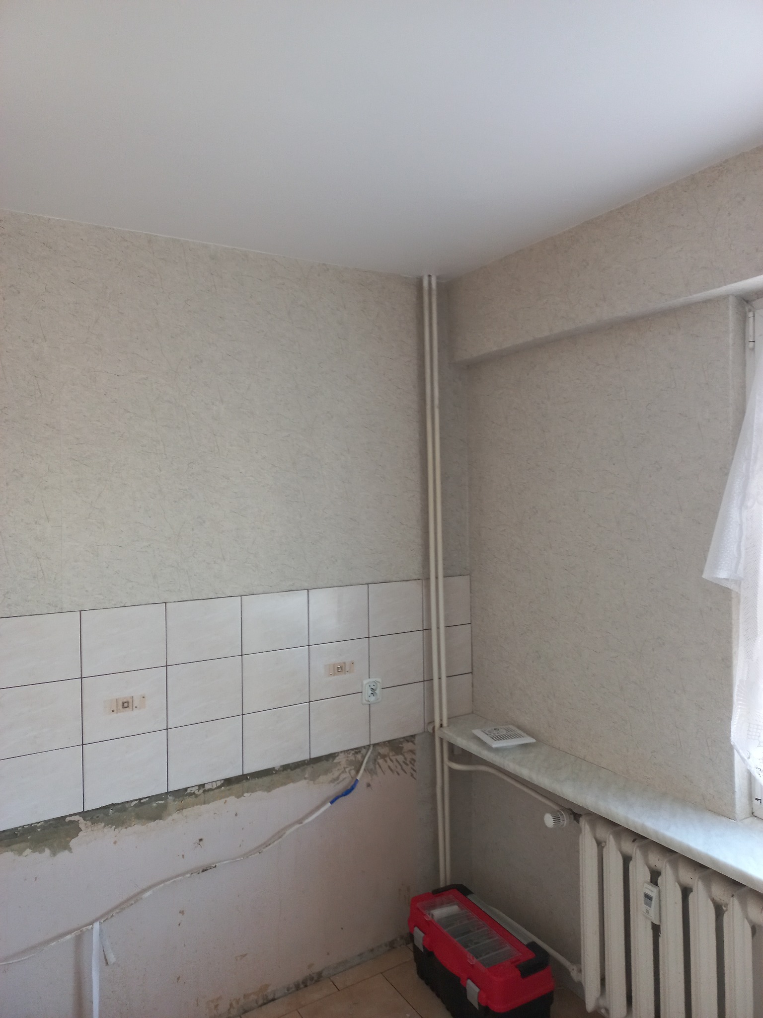 tapetowanie i montaż