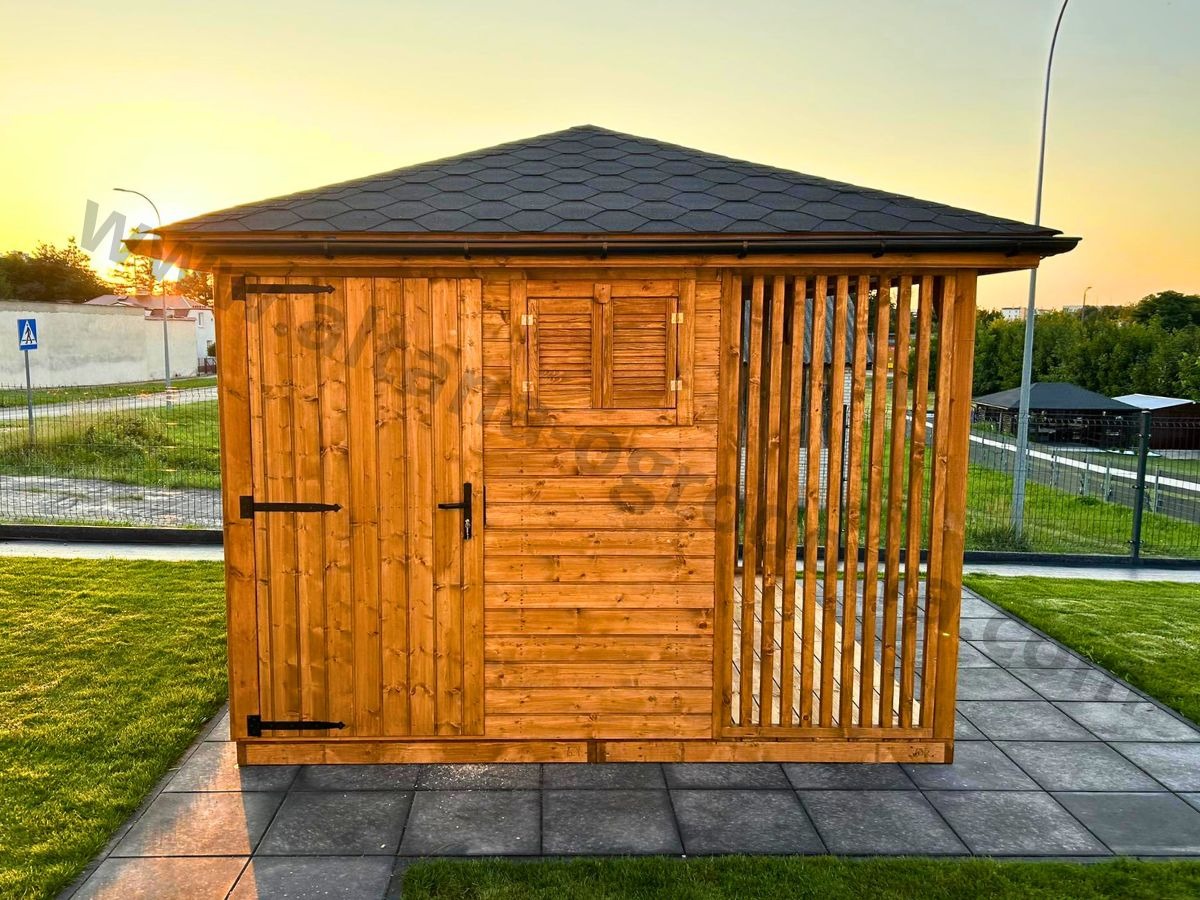 Domek narzędziowy z drewna