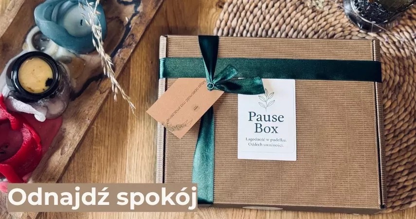 Zapakowany box prezentowy