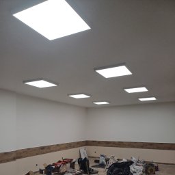 Oferujemy gruntowne remonty domów oraz pomieszczeń biurowych. 