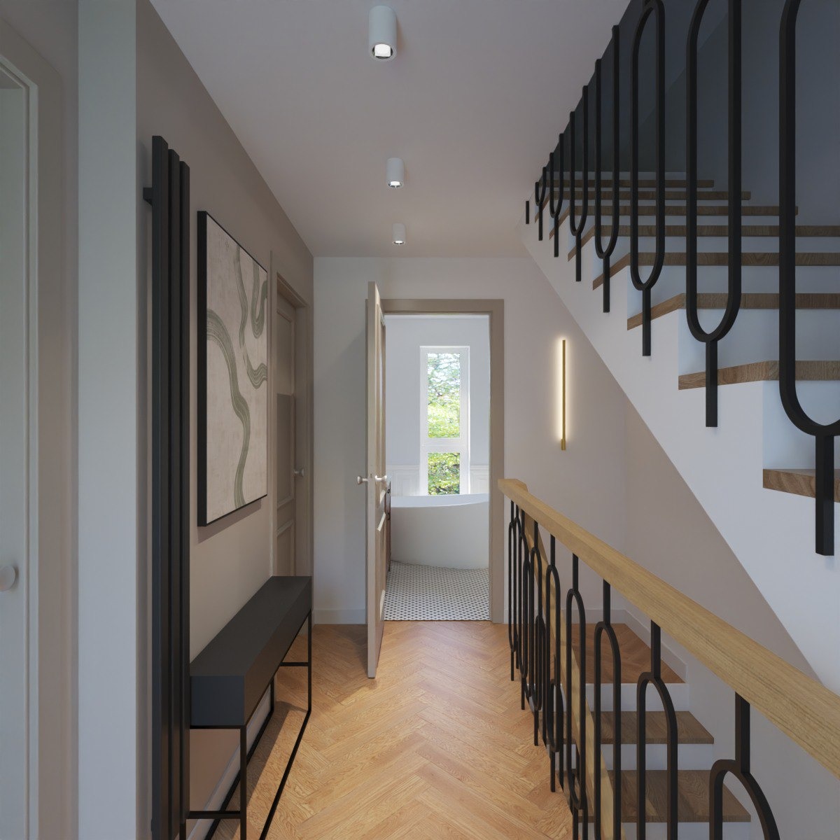 Nowoczesny korytarz z parkietem w jodełkę, czarną konsolą i schodami z ozdobną balustradą. W tle otwarta łazienka z wanną.