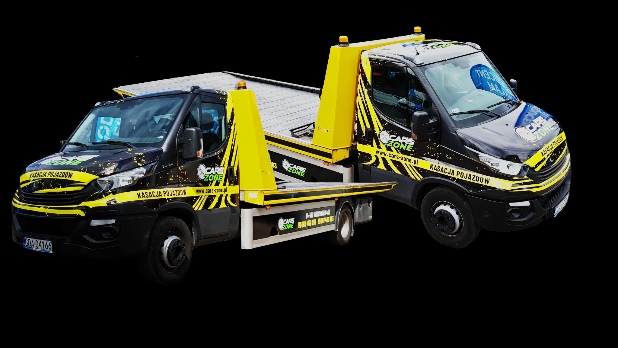 Dwa identyczne, czarne samochody pomocy drogowej z żółtymi elementami graficznymi i napisem 'KASACJA POJAZDÓW' na czarnym tle.