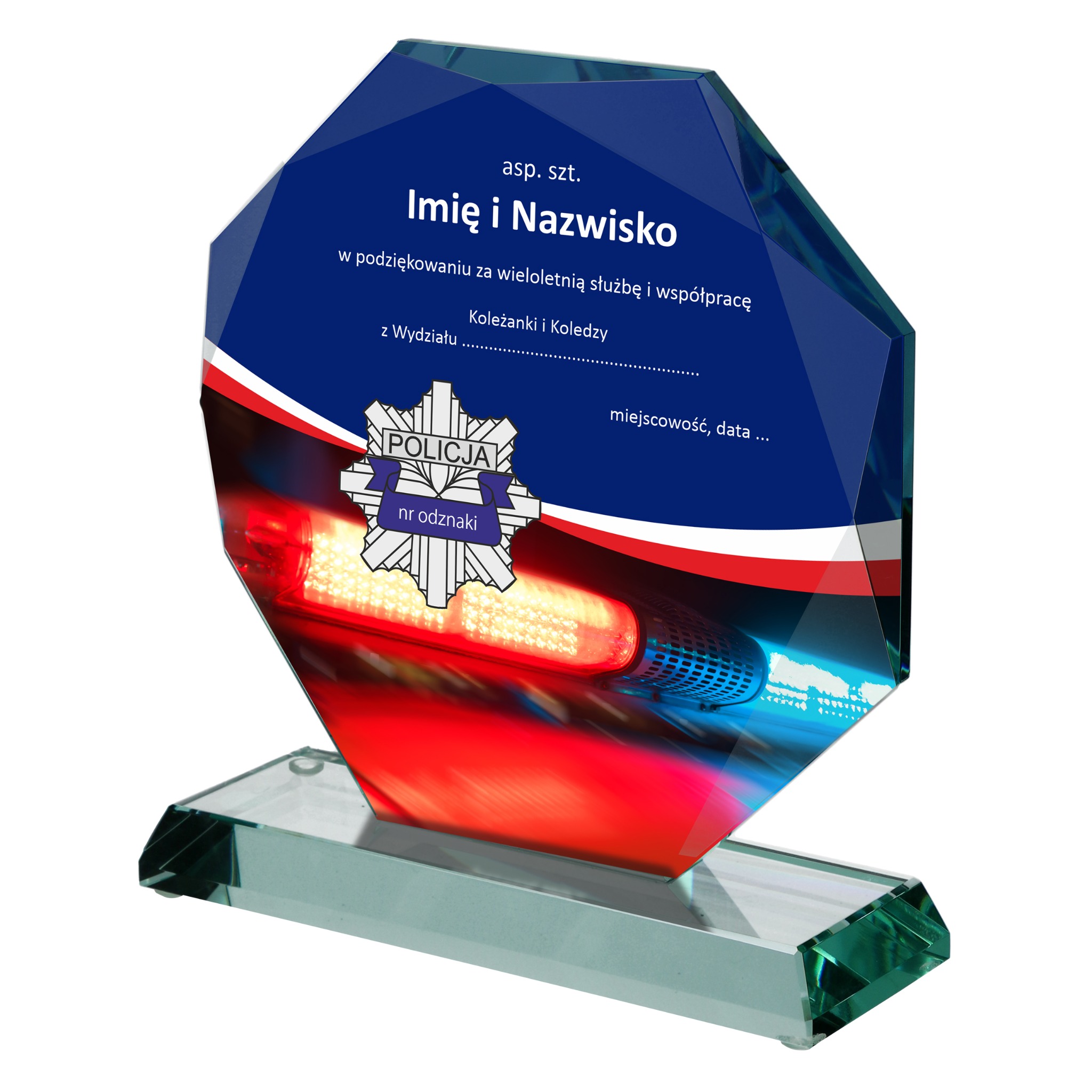 Szklana statuetka z grawerem dedykacji dla policjanta, idealna jako prezent na emeryturę. Widoczne logo policji, miejsce na imię i nazwisko oraz podziękowania.