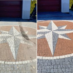 Mateusz Zając - Mycie kostki brukowej: efekt przed i po na podjeździe z wzorem kompasu. Po lewej brudna, po prawej czysta kostka. W tle brama garażowa i osoba z myjką ciśnieniową.