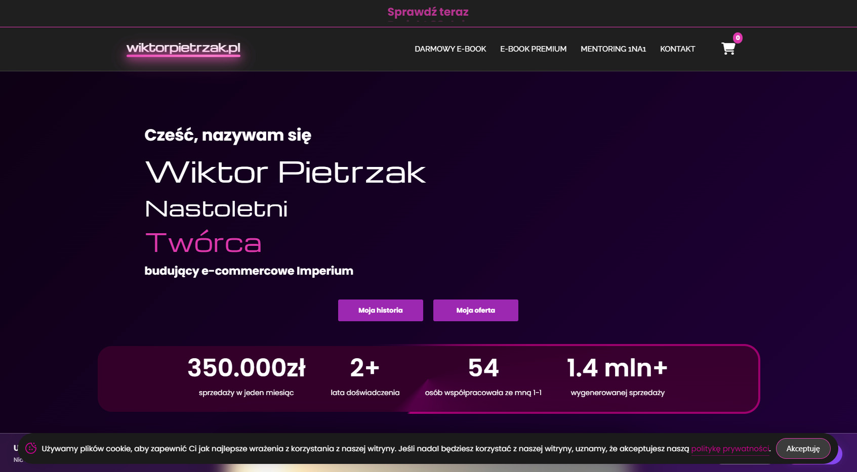 Screenshot strony internetowej Wiktora Pietrzaka, z fioletowym tłem i białymi napisami, prezentującej jego ofertę mentoringu i budowania imperium e-commerce.