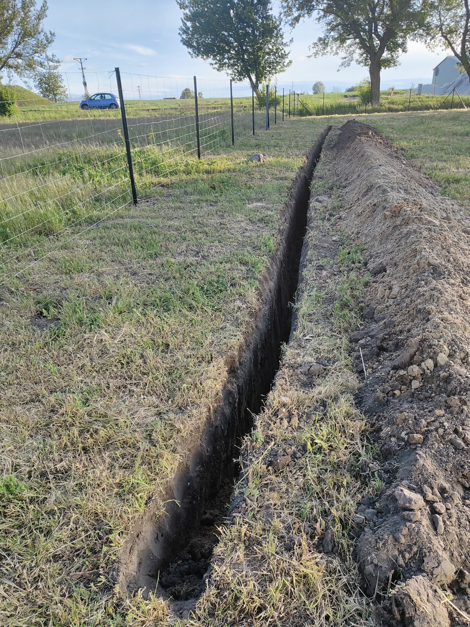 Wykopy pod kable przyłączeniowe