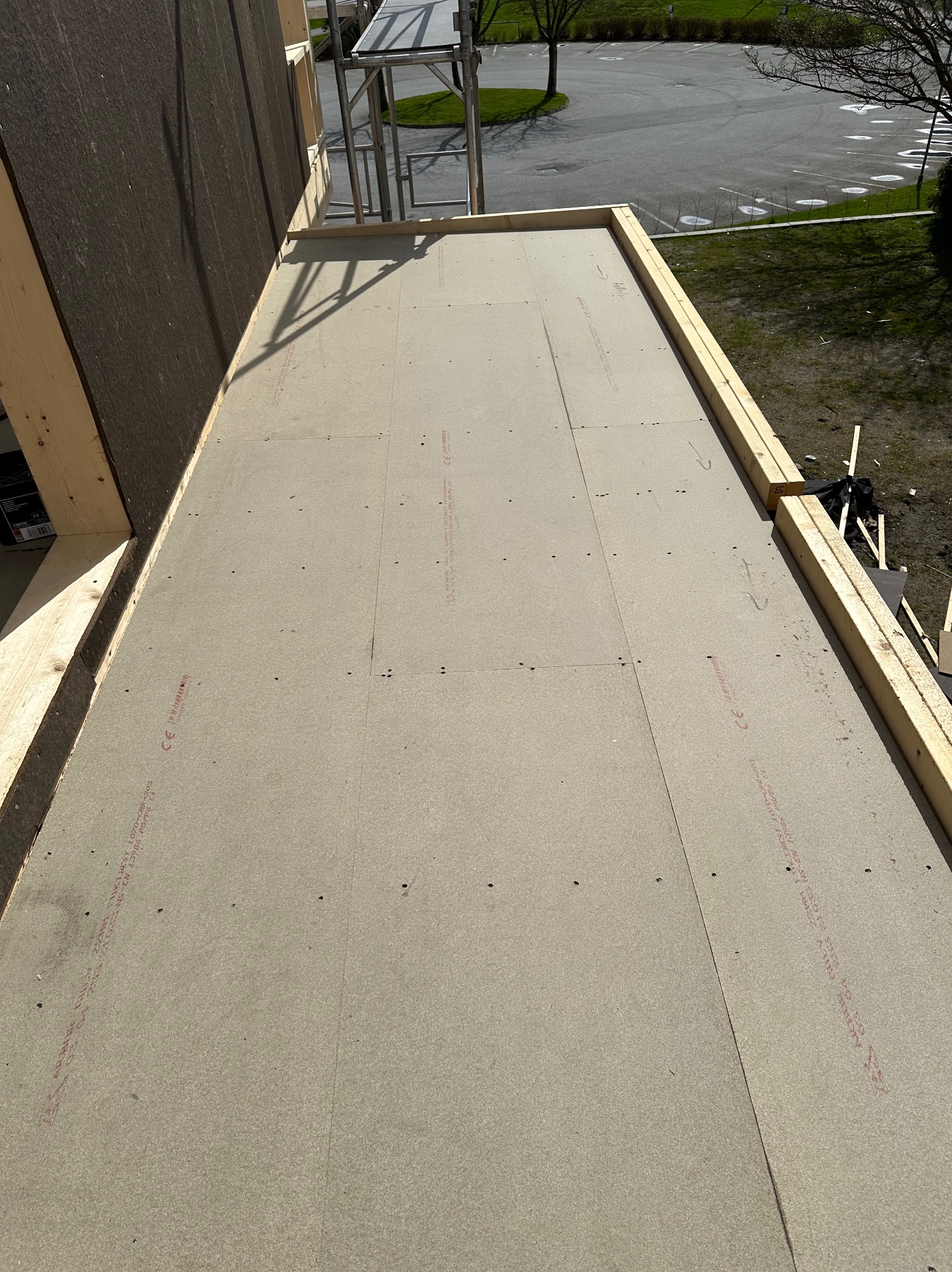 Zdj 2. Taras z odpływem uszczelniamy membraną przed wilgocią i zalaniem.