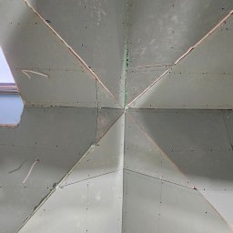 Budujemy Twoje marzenia i nadajemy Twojej wizji realnych kształtów. Poddasza to jest to, w czym czujemy się jak ryba w wodzie, nawet z tak dużą liczbą narożników, lukarn i okien dachowych.