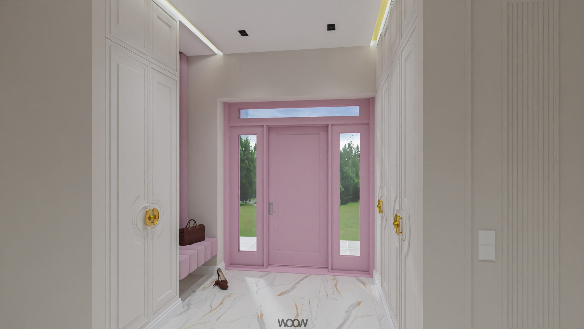 Wnętrze holu z różowymi drzwiami wejściowymi i białymi szafami w zabudowie. Na podłodze marmur z złotymi żyłami.  Widoczne oświetlenie sufitowe.