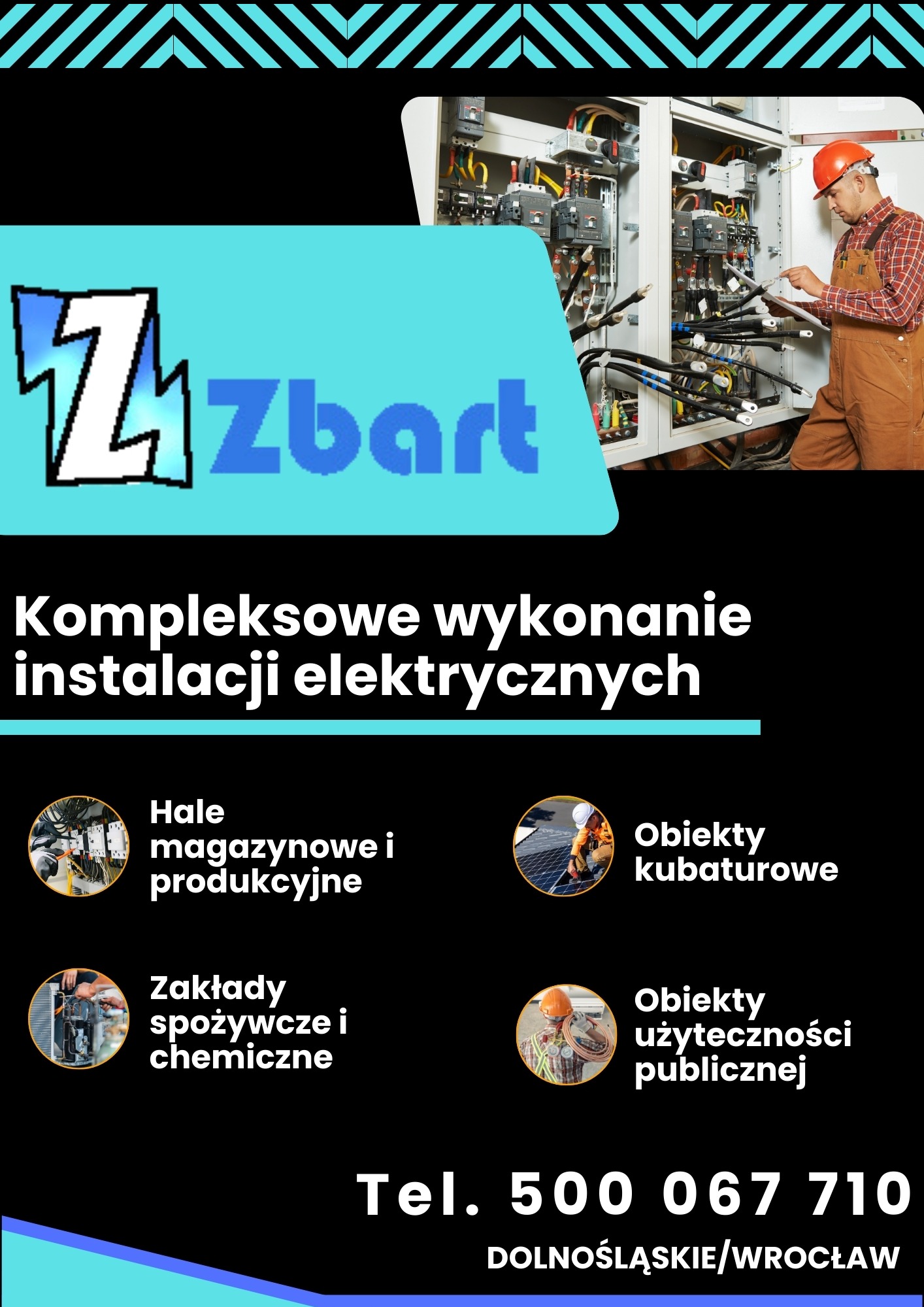 Elektryk w kasku, w trakcie pracy przy rozbudowanej instalacji elektrycznej w szafie sterowniczej. Widoczne kable, bezpieczniki i inne komponenty.