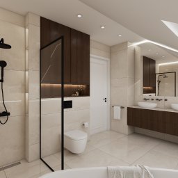 MadLine Studio - Elegancka łazienka z beżowymi płytkami, czarną armaturą i drewnianymi szafkami. Umywalki nablatowe i minimalistyczny design. Widoczny fragment wanny z ręcznikiem.